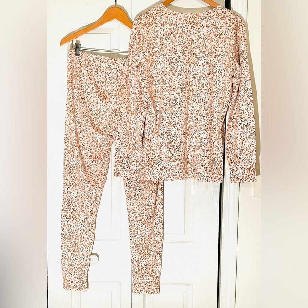 Petit Lem Soft Peachy Pink Hued Floral Print Long Sleeve Pajama Set - Picture 4 of 9
